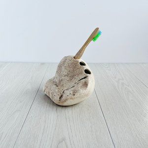 Unique “Rock” Toothbrush Holder